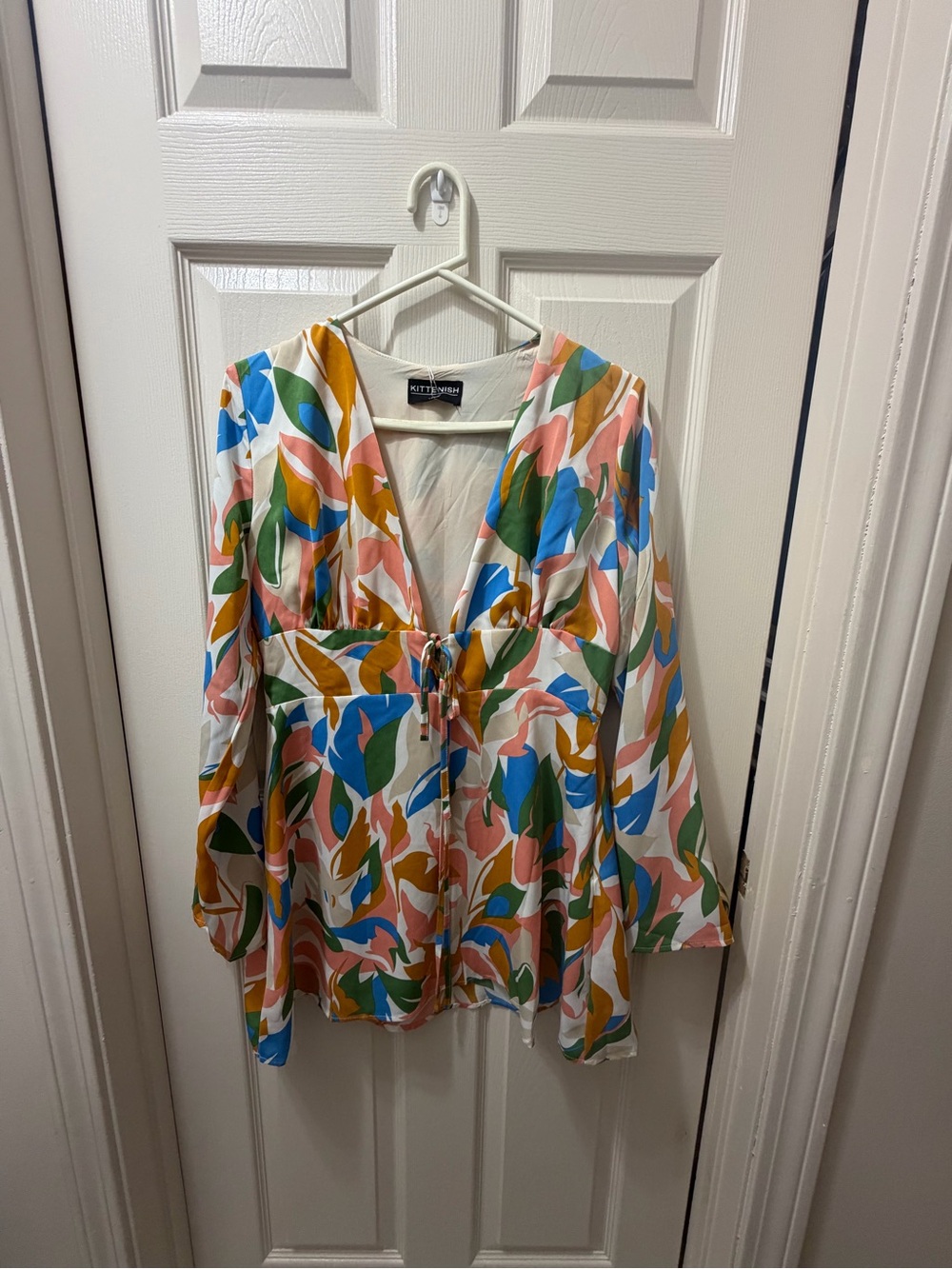 Kittenish Multicolor Leaf-Print V-Neck Tunic in Blue, Green, Pink, Mustard